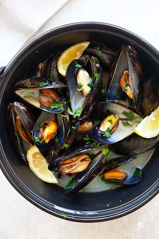 Moules à la Marinière Recipe - French/Belgium-style mussels cooked with white wine, onions, and parsley. | www.666630.xyz