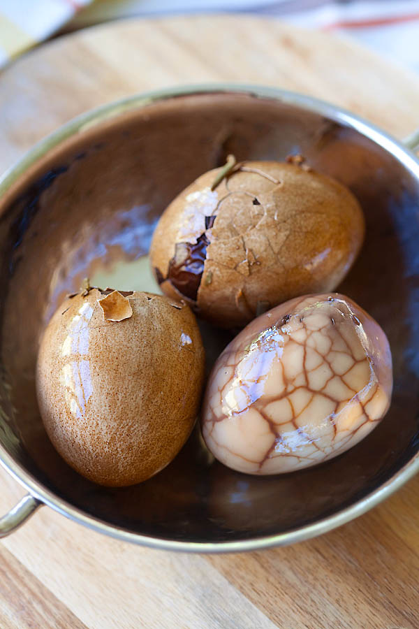 Easy tea eggs recipe served in a bowl.