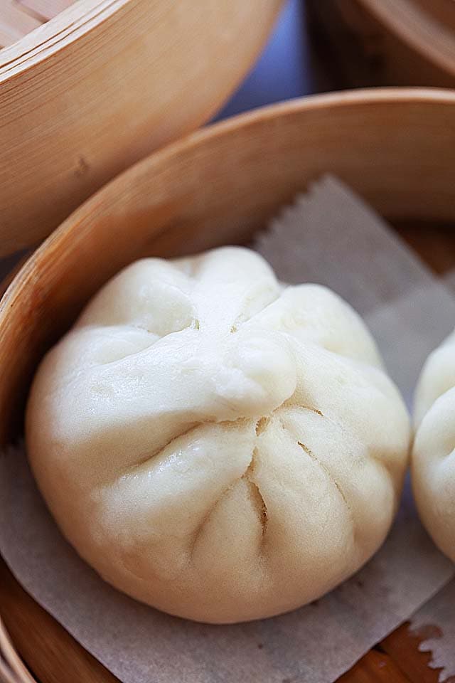 Chicken steamed buns.