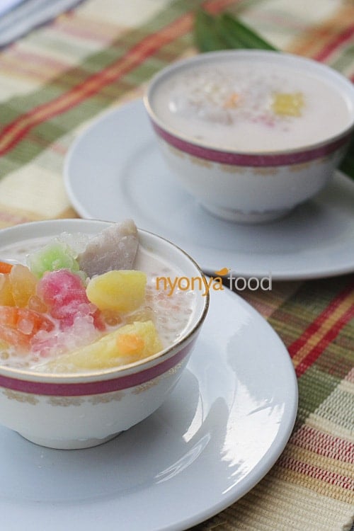 Bubur cha cha a medley of sweet potatoes (in yellow, orange, and purple color), yam (taro), black-eye peas, etc., cooked in a sweet coconut milk base. It is a colorful and sweet dessert, and is generally prepared during festive seasons in Penang. | www.666630.xyz