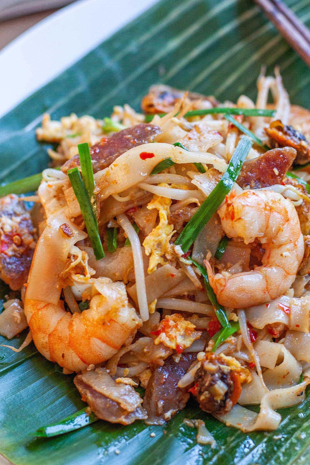 Authentic Penang Char Kuey Teow with step-by-step recipe guide. Char Kuey Teow is a famous Penang hawker food. The best Char Kuey Teow recipe on the web. | www.666630.xyz