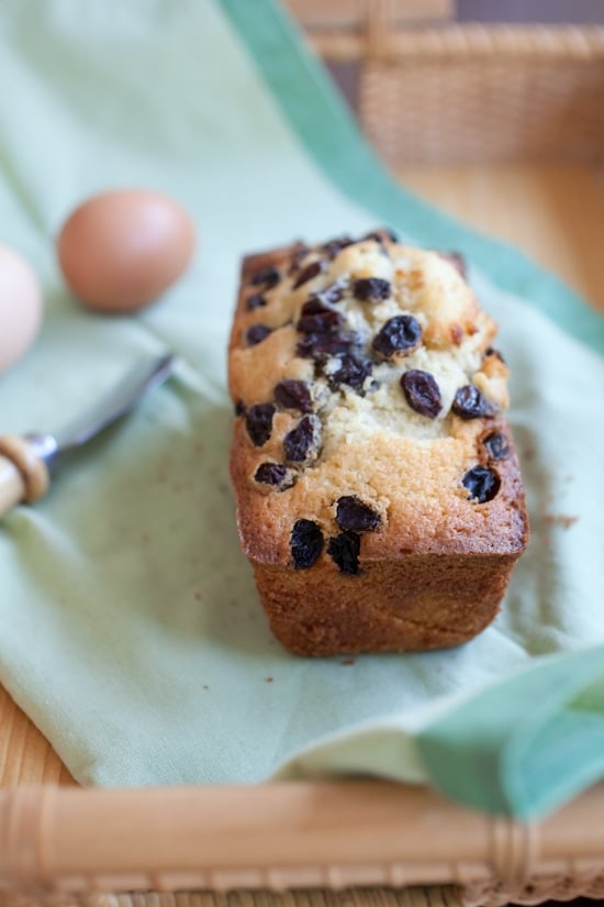 Raisin Butter Cake, rich, buttery, and so yummy! | www.666630.xyz