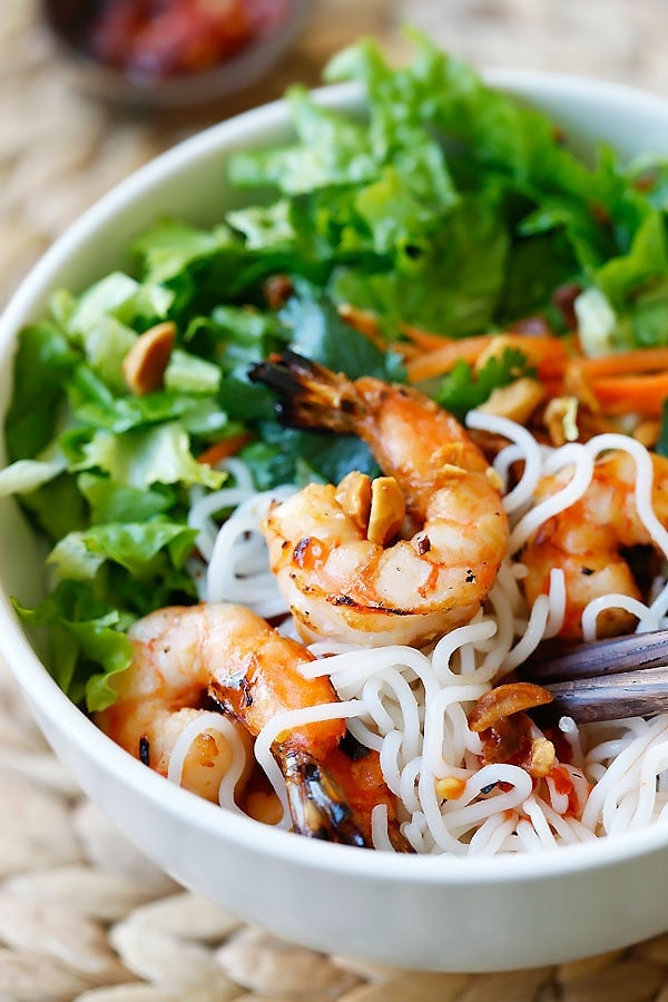 Vietnamese BBQ Shrimp Vermicelli or Bun Tom Heo Nuong is a delicious and healthy noodle dish with shrimp and lots of vegetables, served with a sauce | www.666630.xyz