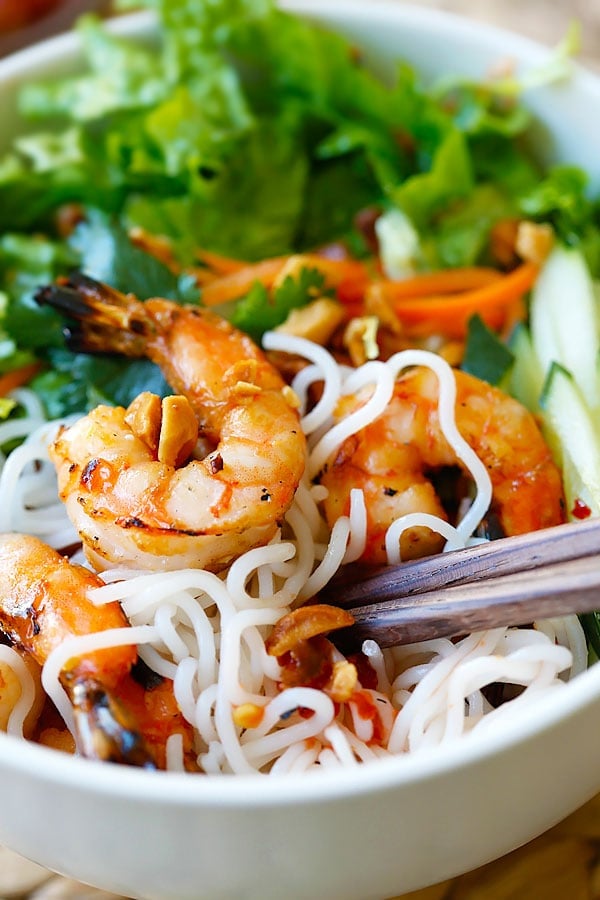 Vietnamese BBQ Shrimp Vermicelli or Bun Tom Heo Nuong is a delicious and healthy noodle dish with shrimp and lots of vegetables, served with a sauce | www.666630.xyz