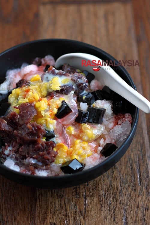 Ice Kacang/ABC (Malaysian Shaved Ice) | Easy Asian Recipes at www.666630.xyz | www.666630.xyz