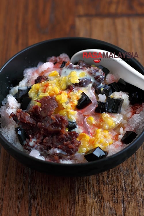 Ice Kacang/ABC (Malaysian Shaved Ice) | Easy Asian Recipes at www.666630.xyz | www.666630.xyz