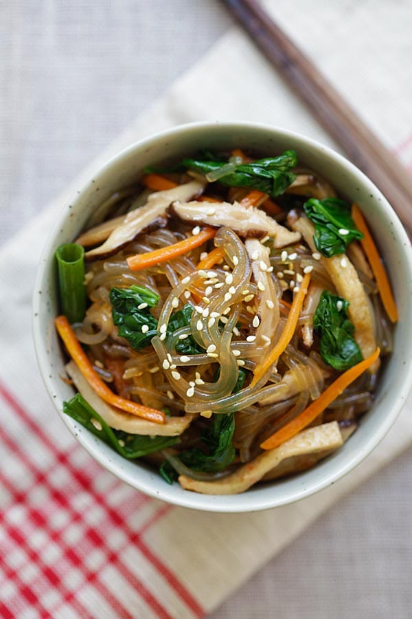 Quick and easy Korean Japchae recipe.