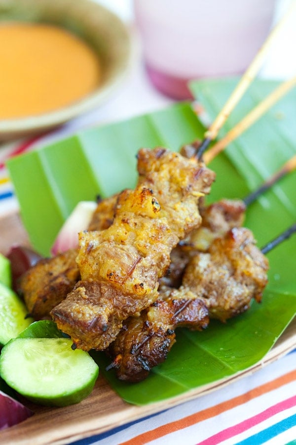 Easy homemade Malaysian beef satay skewers.