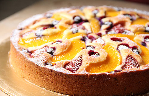 Easy and delicious fruit pastry cake (水果蛋糕) recipe.