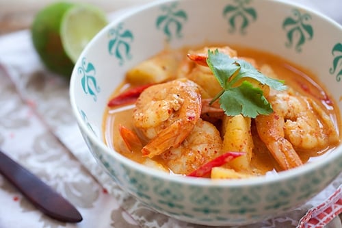 Quick and easy Thai red curry made with shrimps and pineapple, ready to serve.