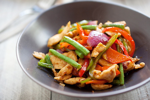 Easy and delicious Malaysian chicken paprik stir fry in a plate.