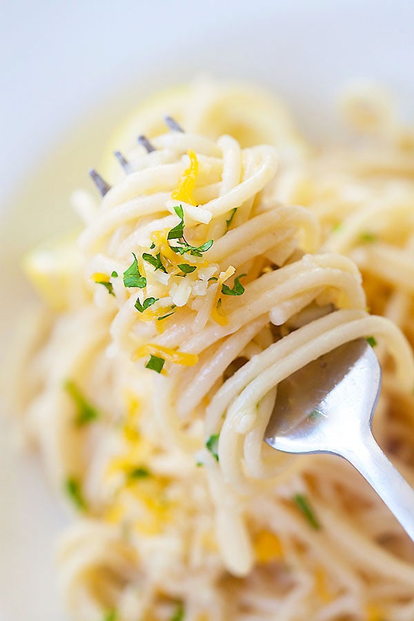 Easy and healthy homemade Parmesan Garlic Noodles with garlic and Parmesan cheese.