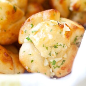 mini garlic monkey bread