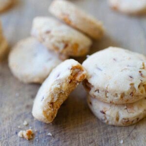 almond cookies