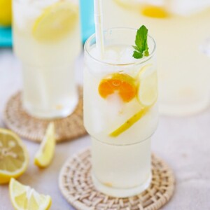 Coconut water lemonade