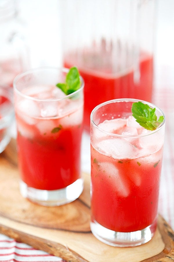 Easy and amazing homemade cocktail recipe with fresh watermelon, tequila, lime juice and mint.