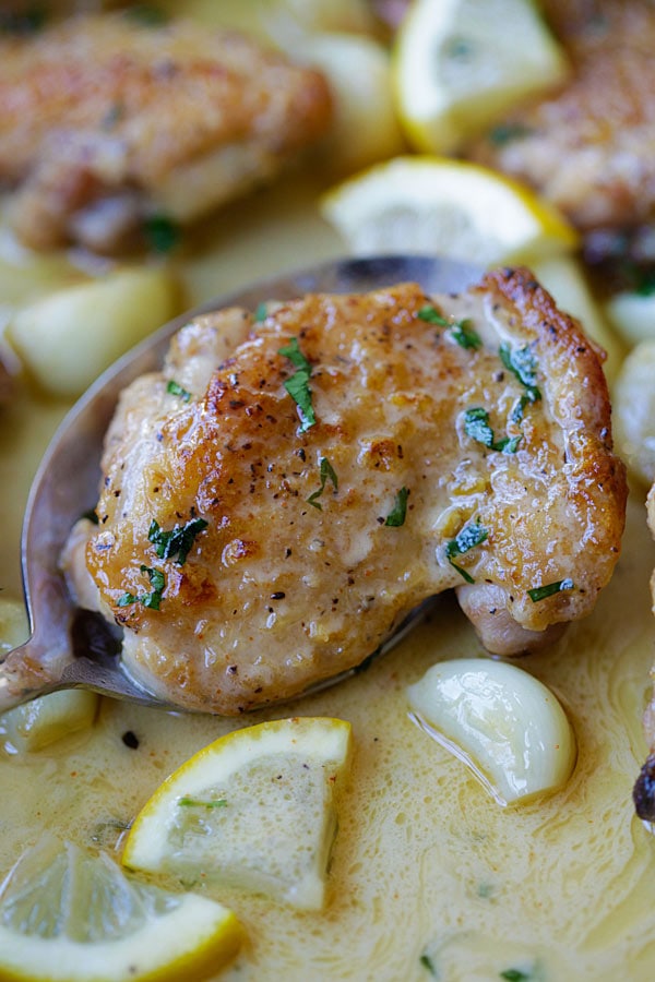 Easy creamy Lemon Garlic Chicken ready to serve.