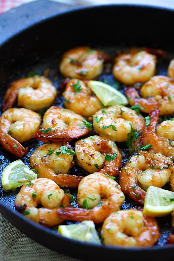 Sauteed shrimp with honey garlic sauce.