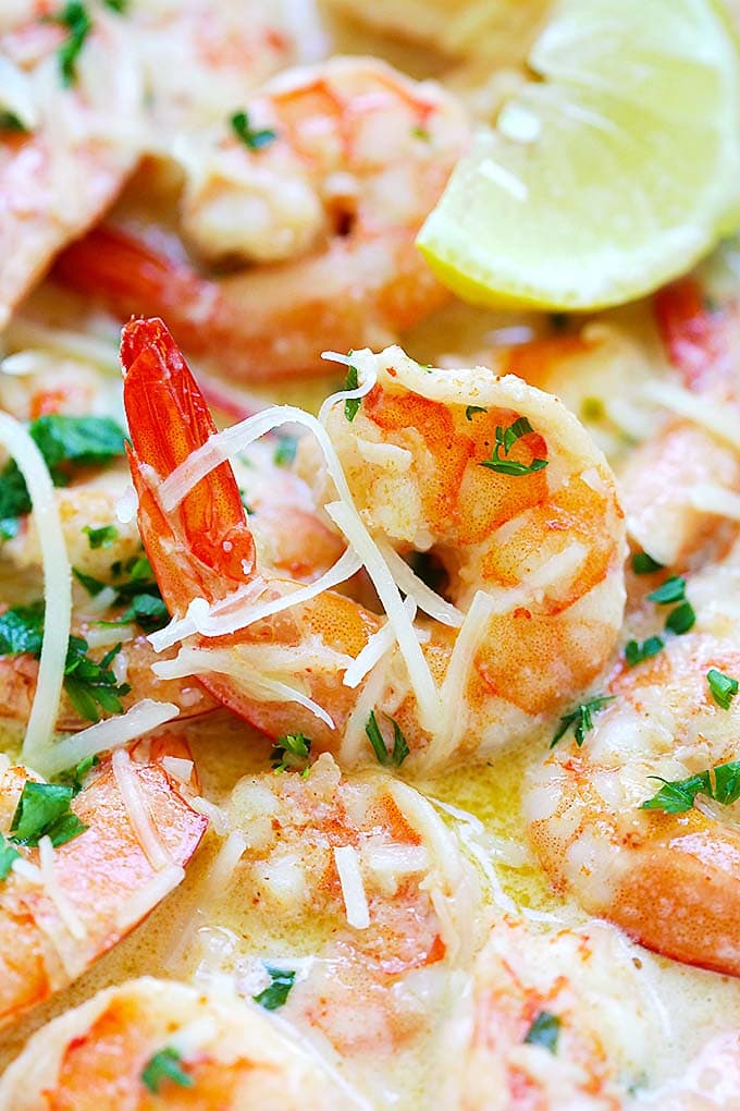 Quick and easy garlic Parmesan shrimp with rich, buttery, creamy garlic Parmesan sauce.