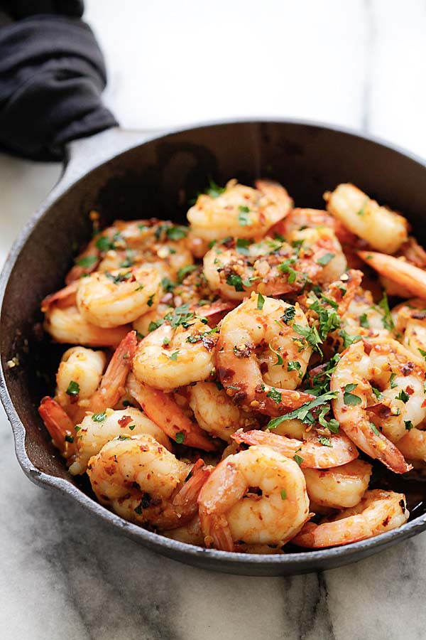 Easy and quick delicious Spanish chili garlic shrimp recipe.