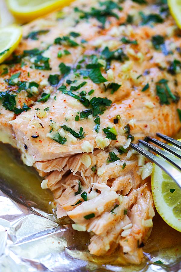 Easy homemade flaky salmon with garlic lemon butter, ready to serve.