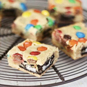 M&M Oreo Cookie Bars