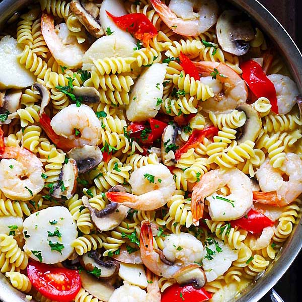 Scallop and Shrimp Pasta