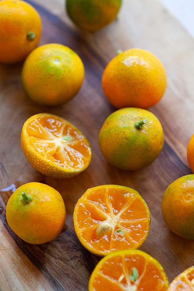 Calamansi fruit, sliced into halves. 