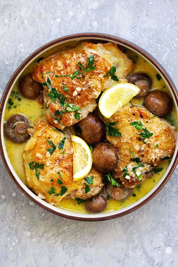 Creamy garlic mushroom chicken made in instant pot.