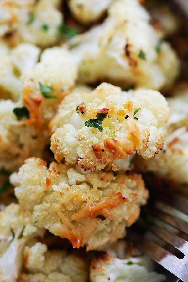 Cheesy garlic Parmesan roasted cauliflower, ready to serve.