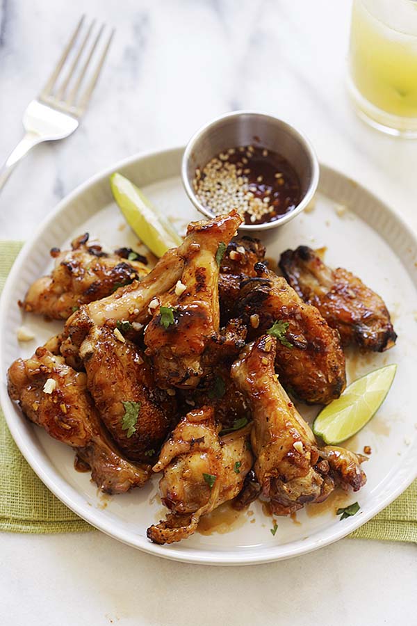 Easy chicken wings recipe marinated with fish sauce, garlic and sugar. 