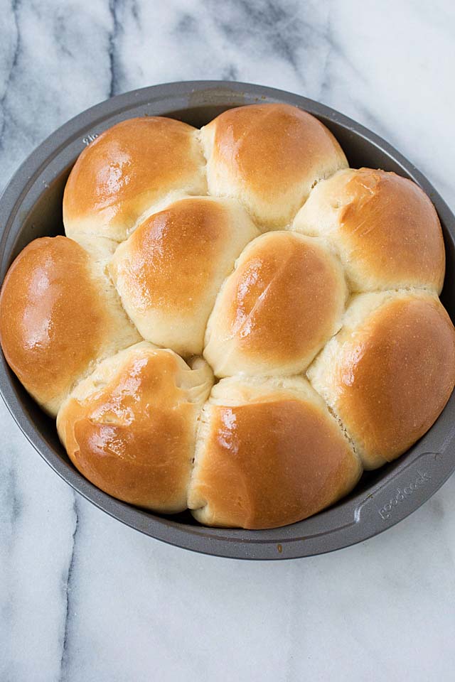 Dinner rolls in a baking tray.