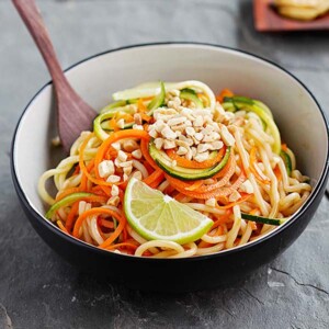 Thai peanut zucchini noodles