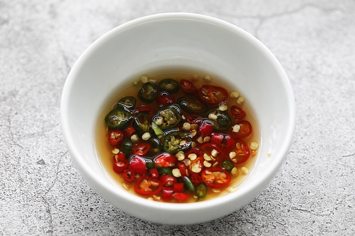 Cut Thai chilies condiment. 