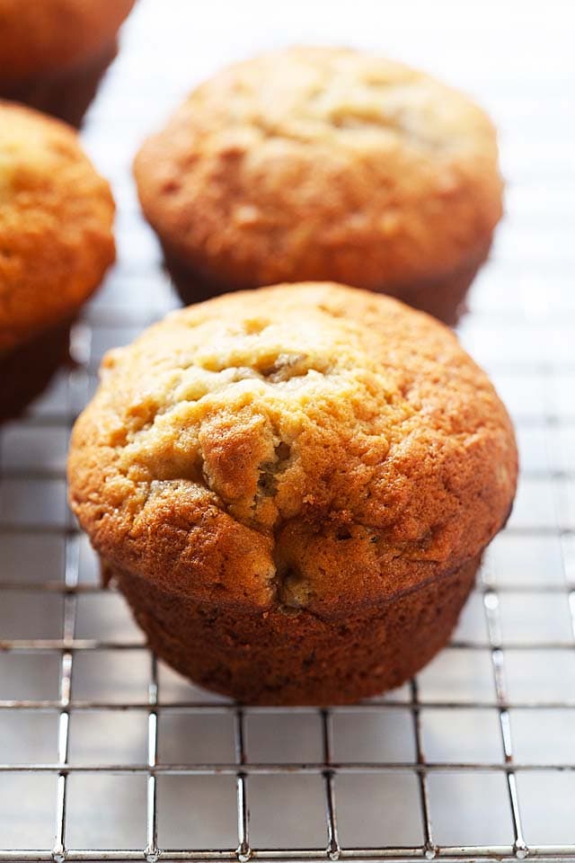 Banana nut muffins recipe with ripe bananas and walnut.