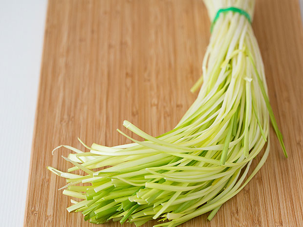 Yellow Chives