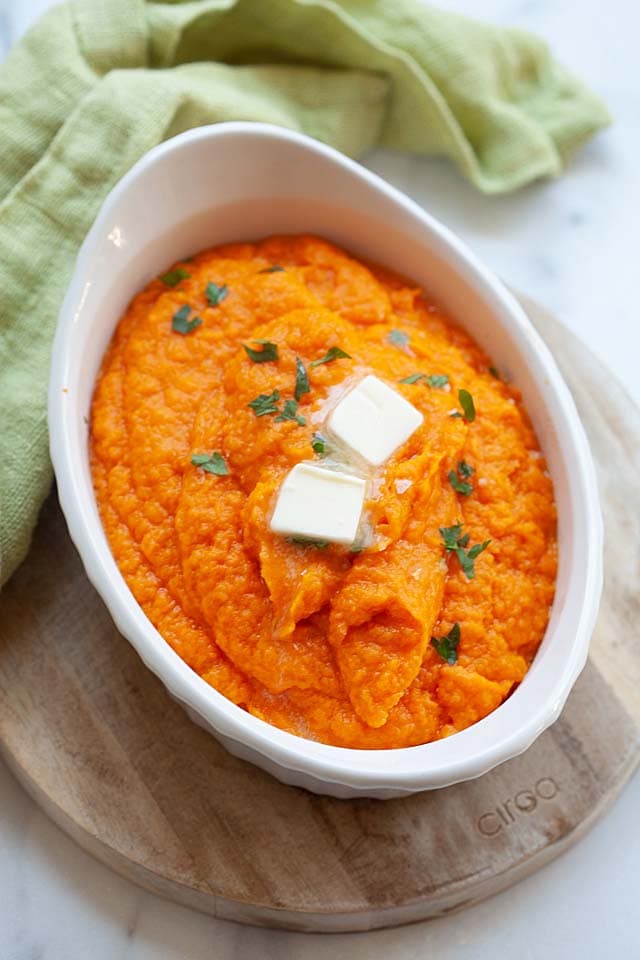 Mashed sweet potatoes in a serving platter.