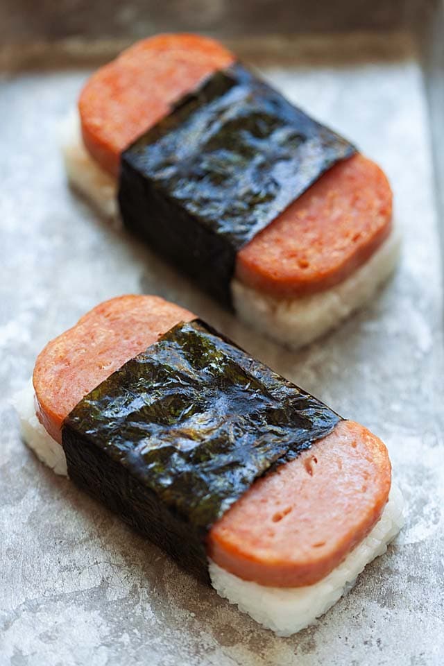 Spam musubi, ready to serve.