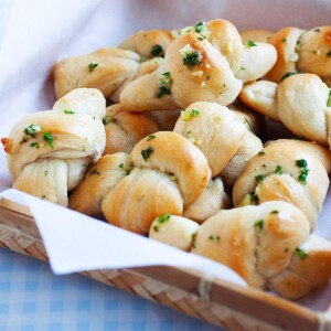 Garlic knots