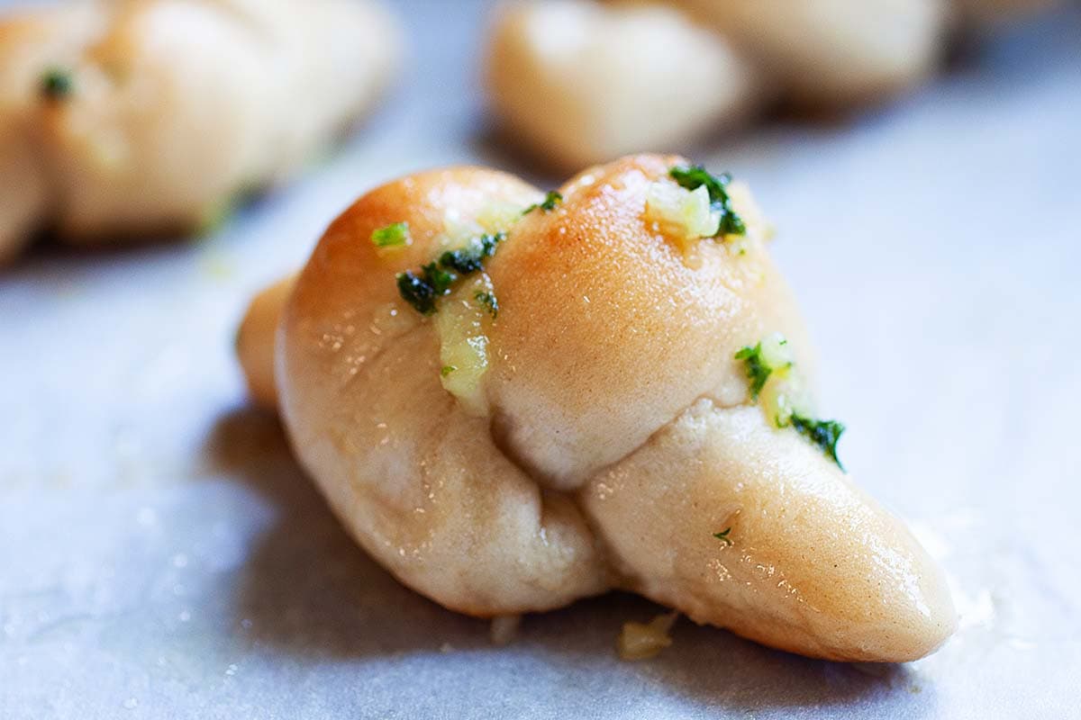 Tasty soft garlic knots pizza, just like Pizza Hut.