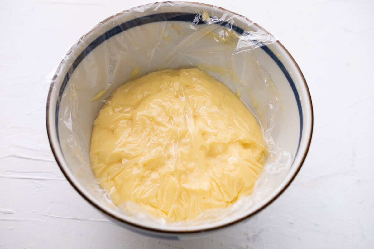 Transfer the creme to a bowl, and cover it with plastic wrap.