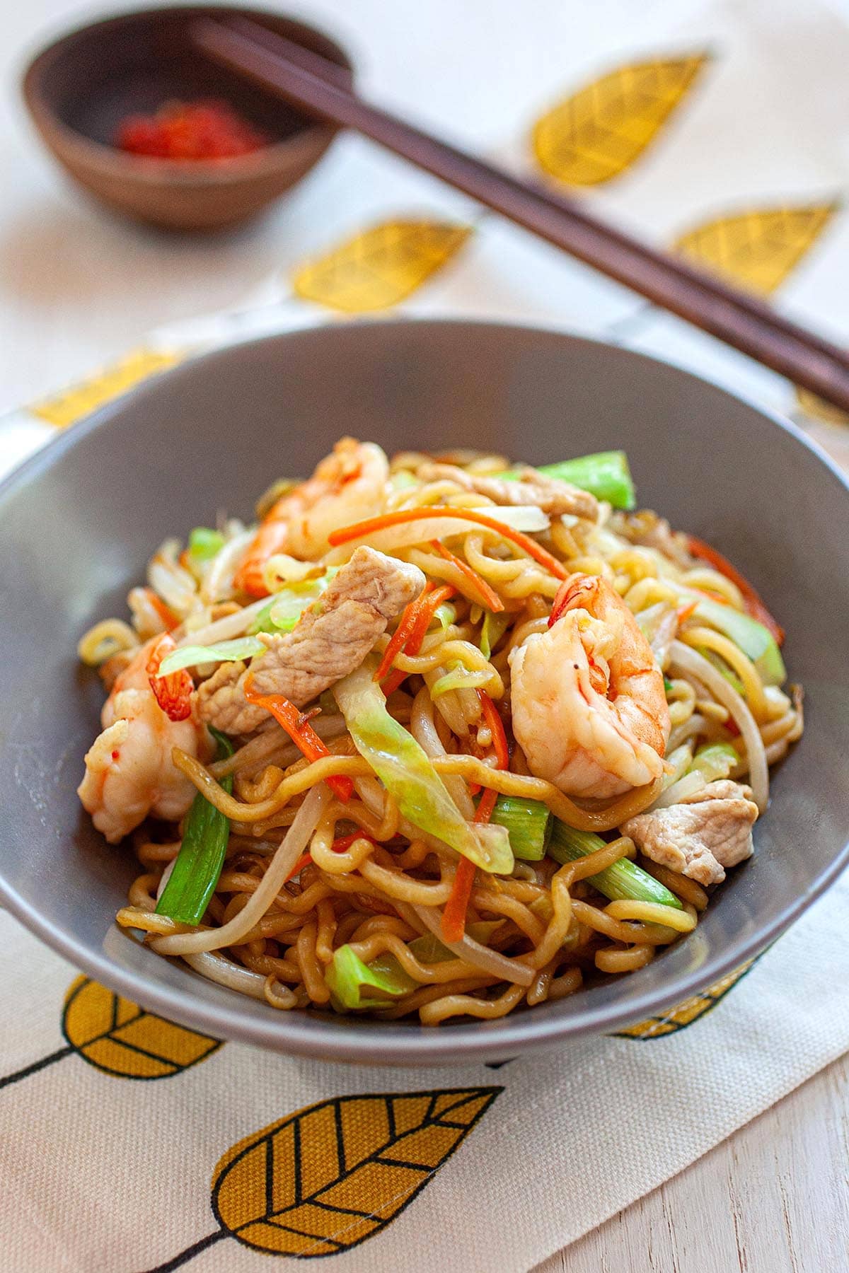 Fresh chow mein noodles.