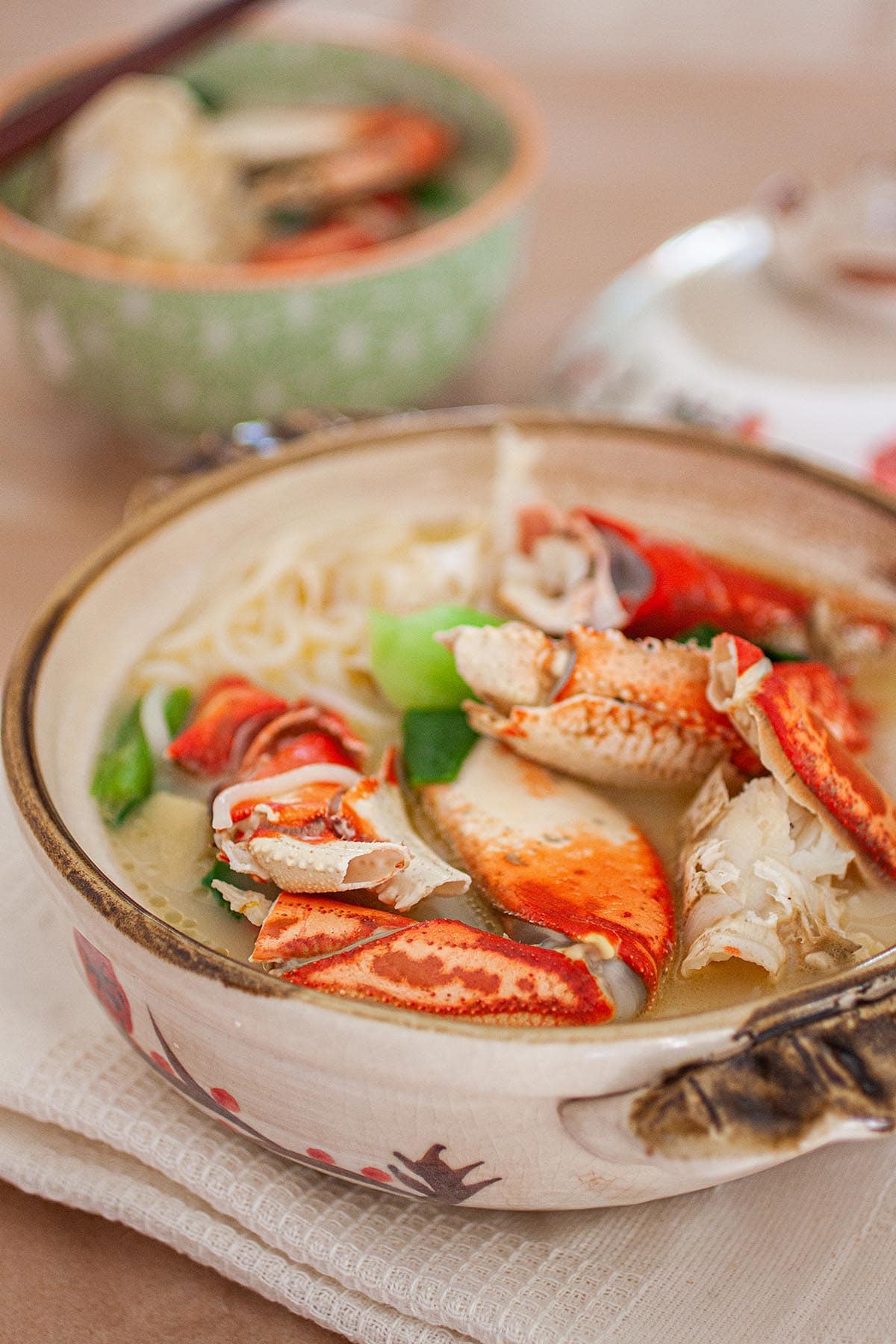 Crab Bee Hoon is a popular crab dish in Singapore. Easy Crab Bee Hoon recipe that you can make at home at a fraction of cost. | www.666630.xyz