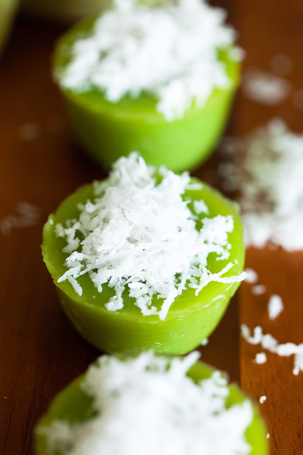 Kuih lompang.