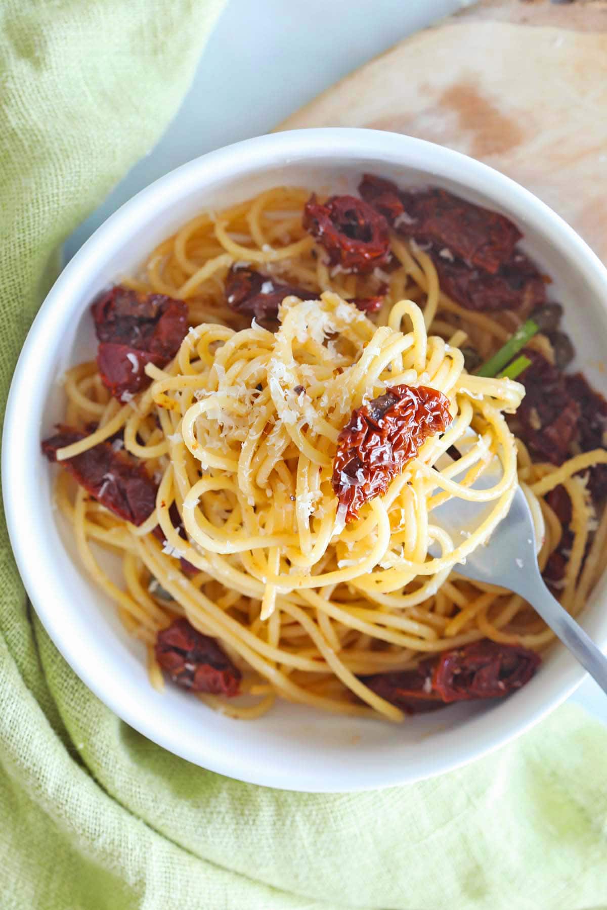 Sun dried tomato pasta in a pasta bowl.