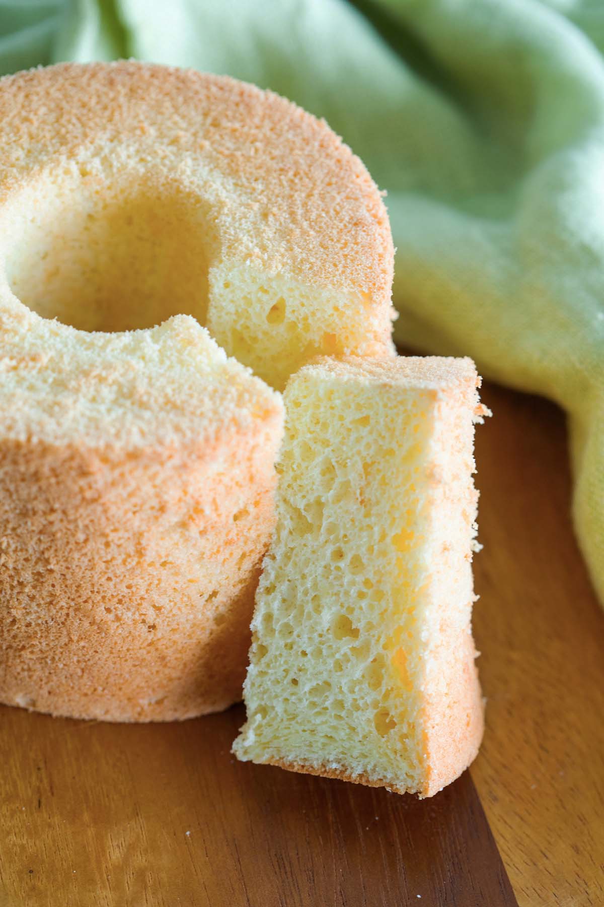 Homemade orange chiffon cake, featuring a simple and easy recipe for a delightful citrus-flavored dessert.