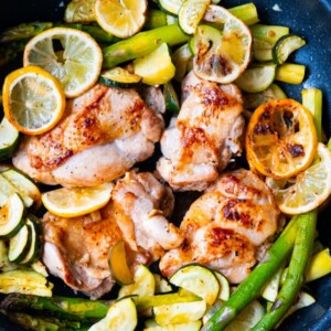 One pan greek chicken with asparagus, zucchini and lemon.