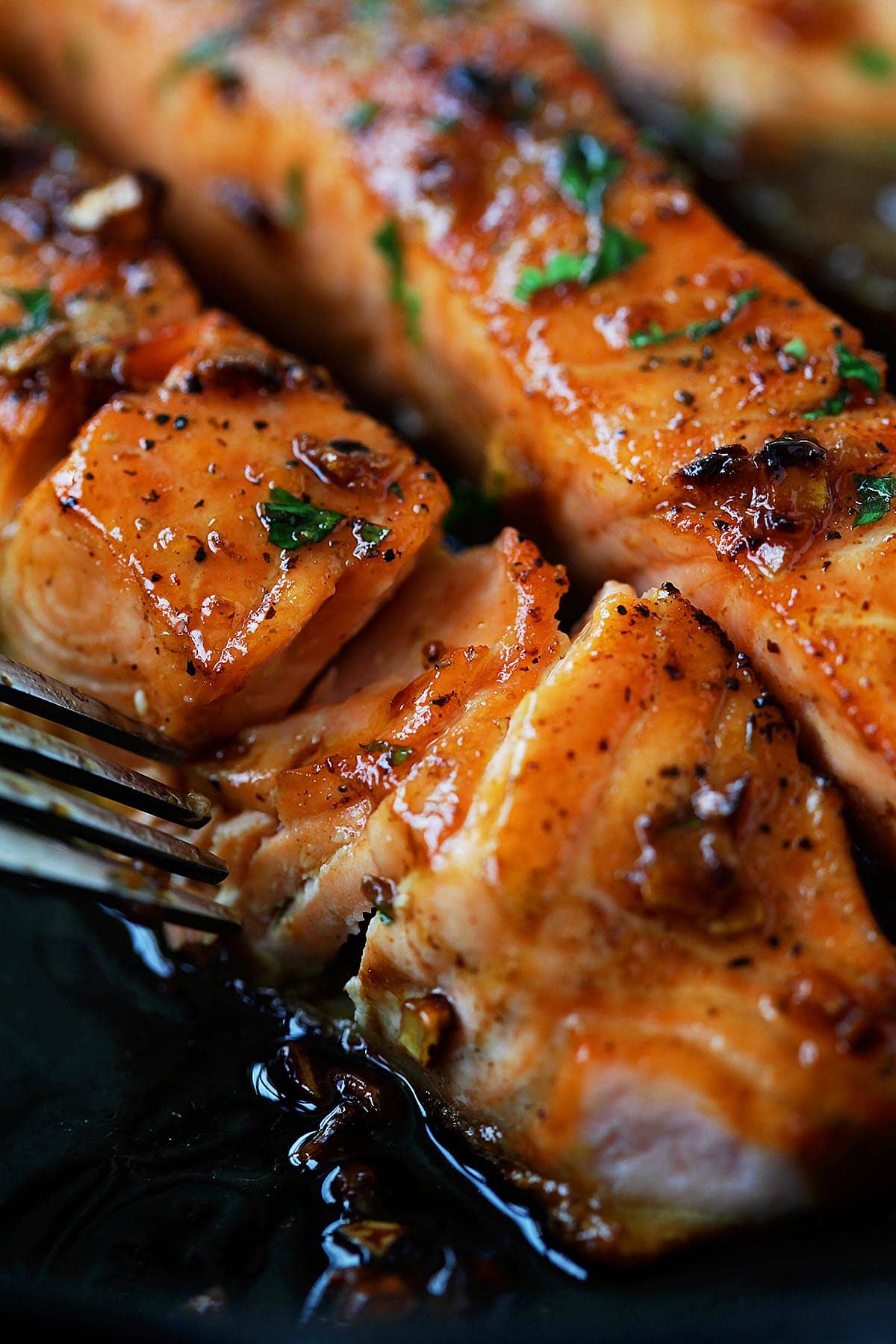 Honey garlic salmon made with salmon, honey and garlic.