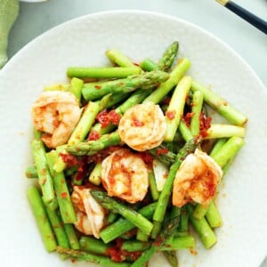 Sambal asparagus served on a plate.