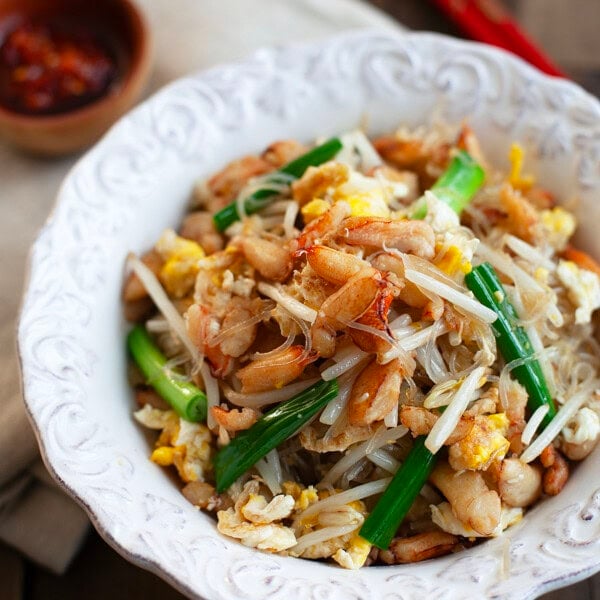 Pad Woon Sen noodles served in a bowl.